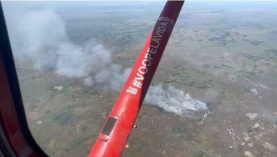 Imagem da notícia Bombeiros tentam evitar incêndio em Parque Estadual no Pantanal